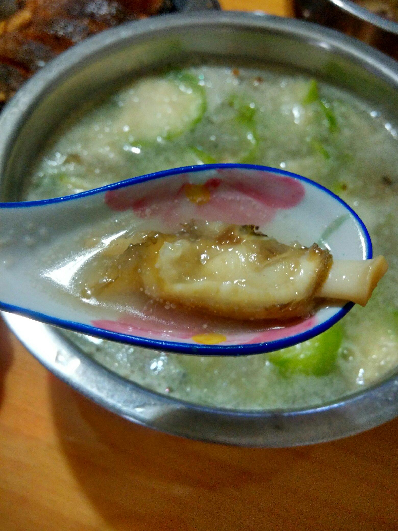 丝瓜黄蛏汤的做法