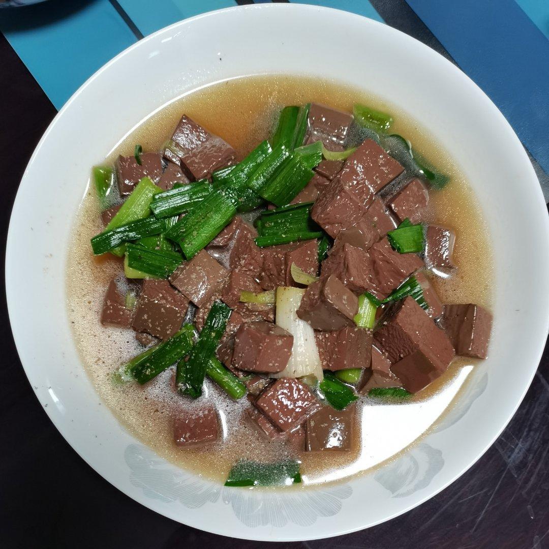 补铁鸭血粉丝汤