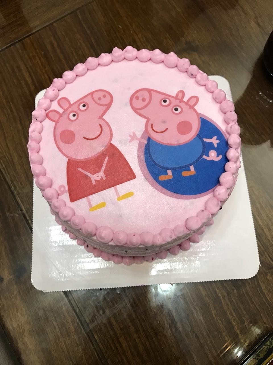 天然火龙果粉色奶油的打发