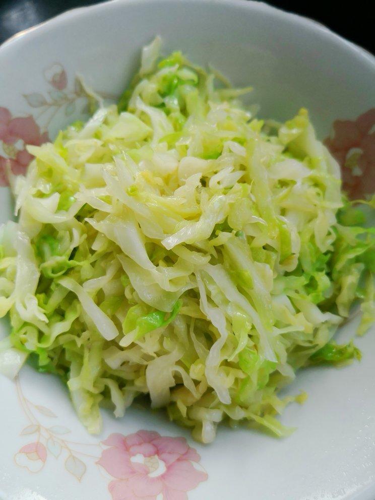 四季薄荷做的酸辣包菜丝