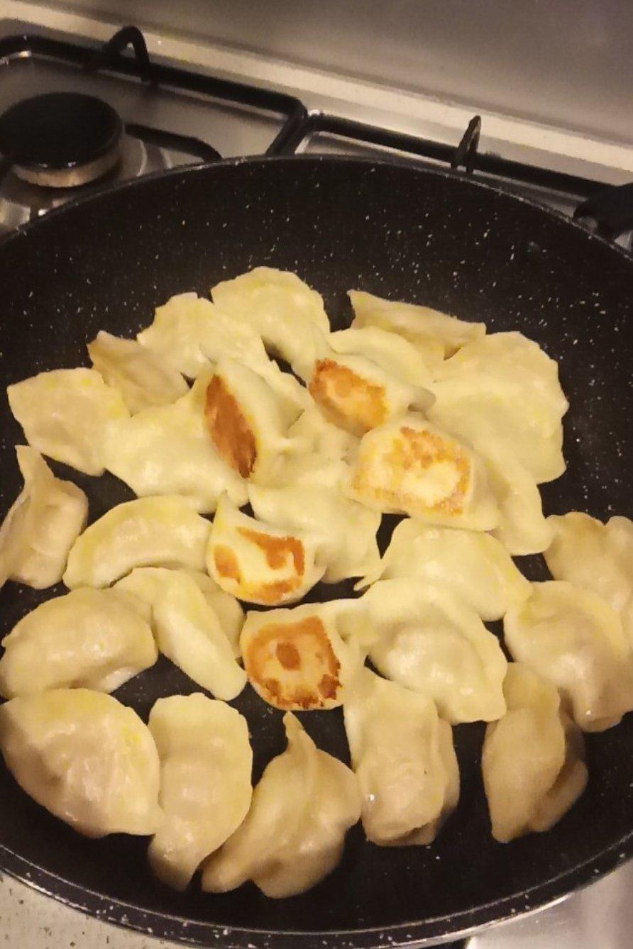 【三鲜水煎饺】
