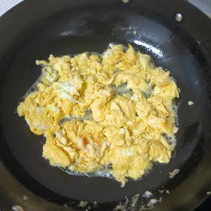 秀珍菇炒鸡蛋火腿的做法 步骤8