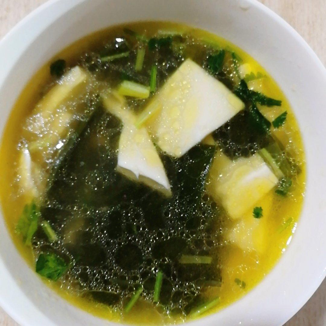 海带豆腐汤
