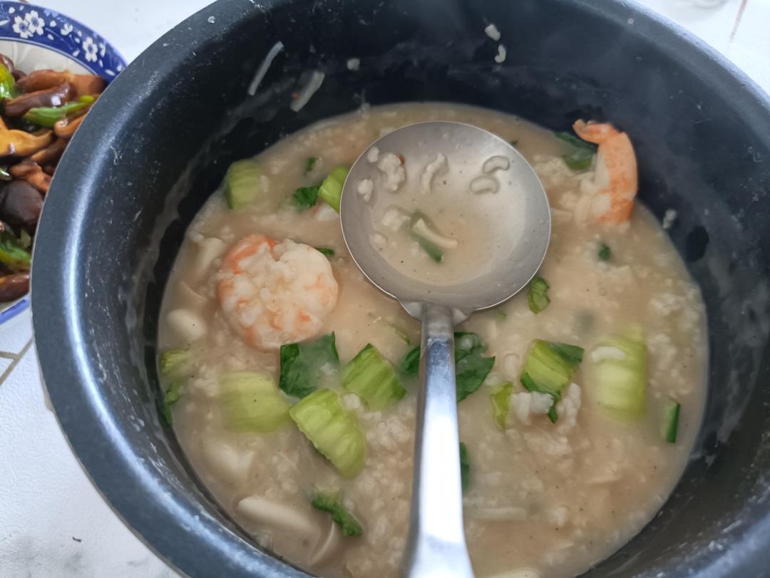 海鲜砂锅粥(经典粤菜)