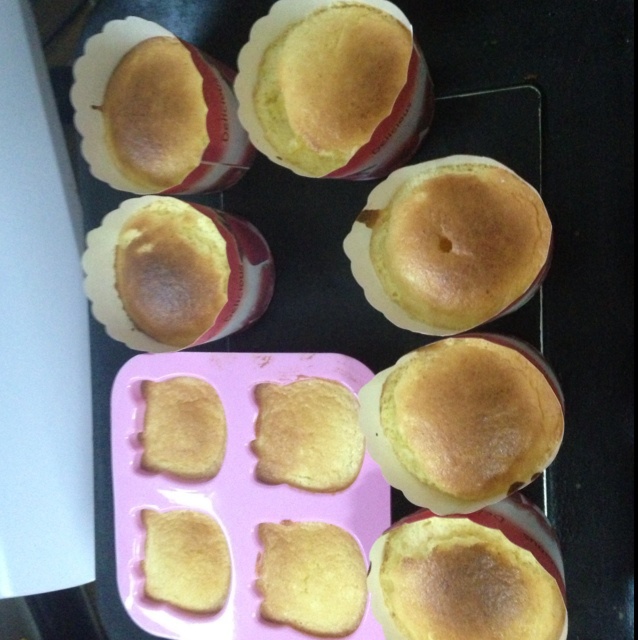 奶香迷你蛋糕仔