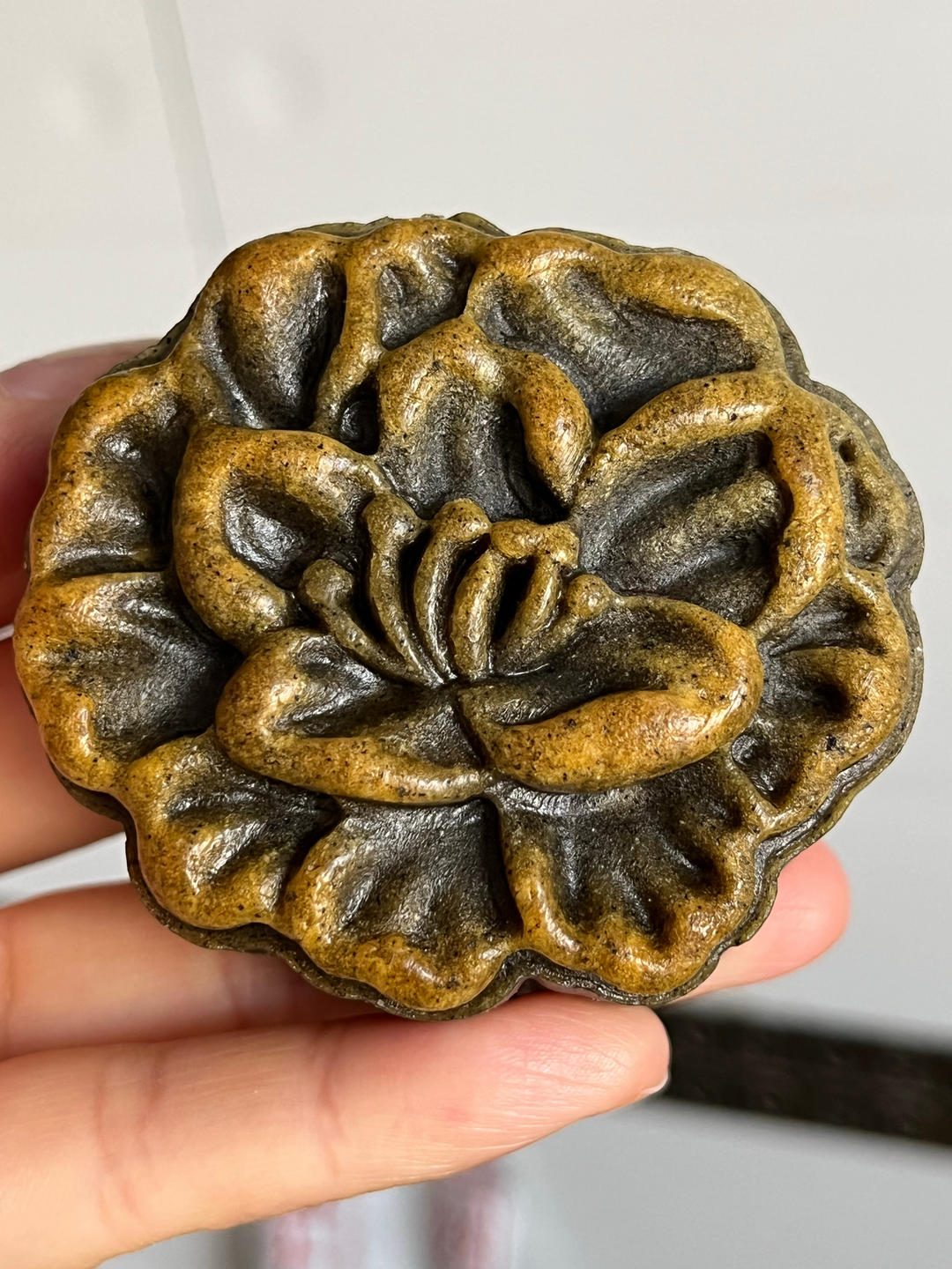 黑金月饼