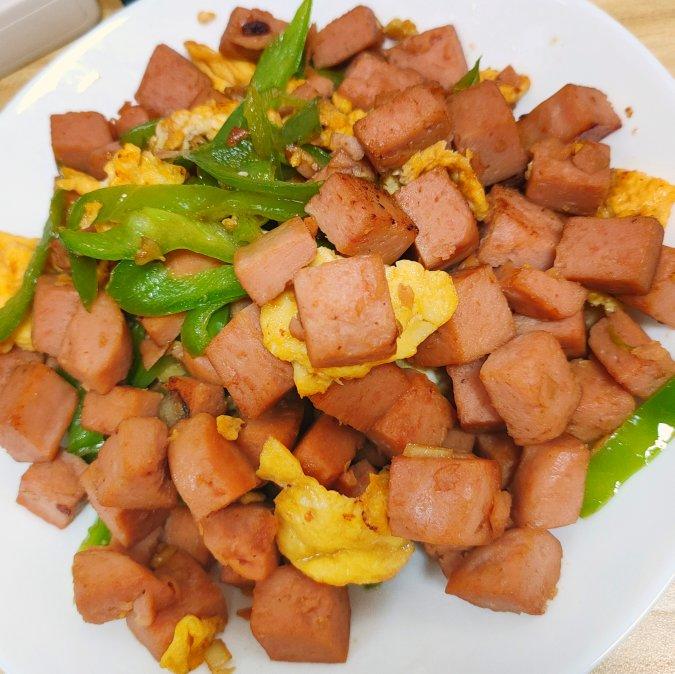 超级下饭的辣椒炒午餐肉