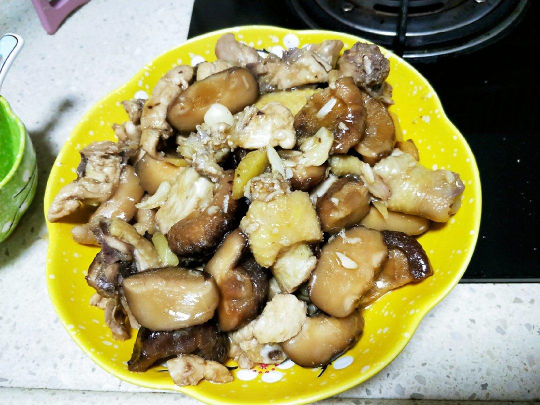 香菇焖鸡