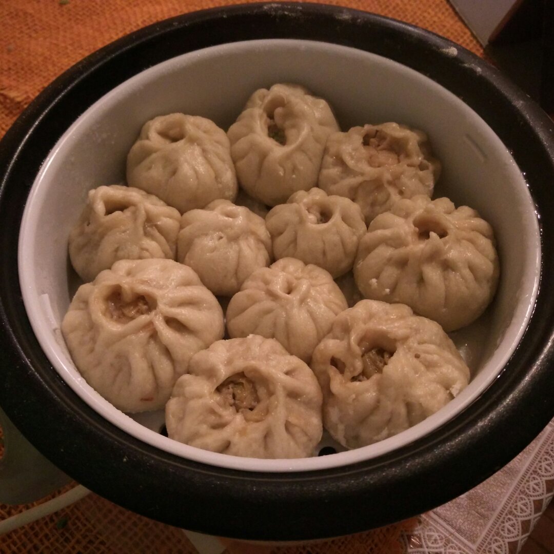 猪肉酸菜馅包子