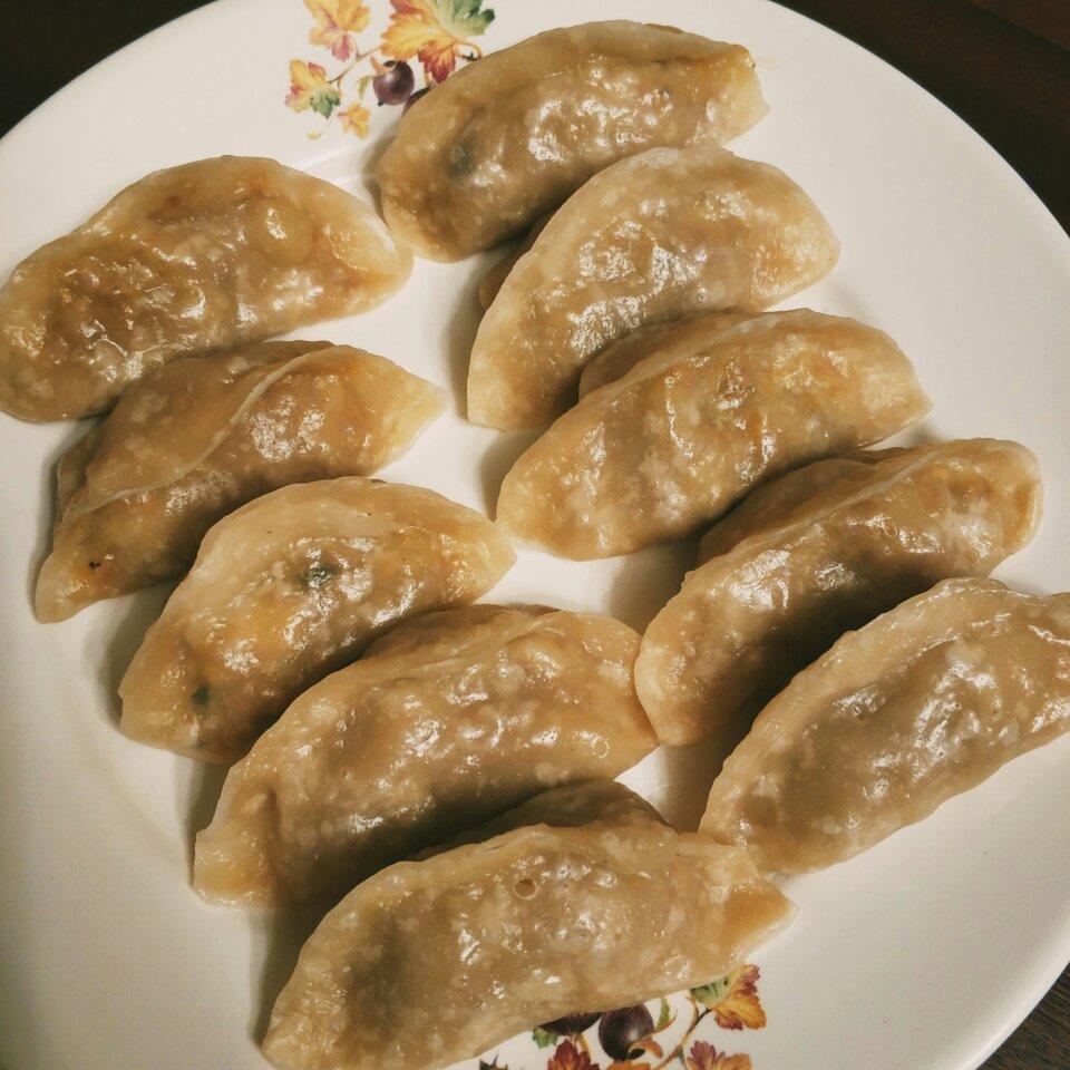 肉太贵了，还是吃素饺子吧🤣