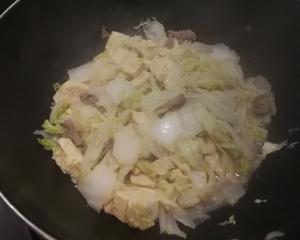 白菜豆腐炖猪肉粉条【老爸绝技】的做法 步骤2