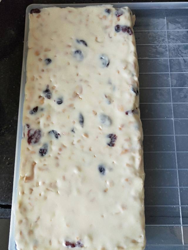 牛轧糖 牛扎糖不甜