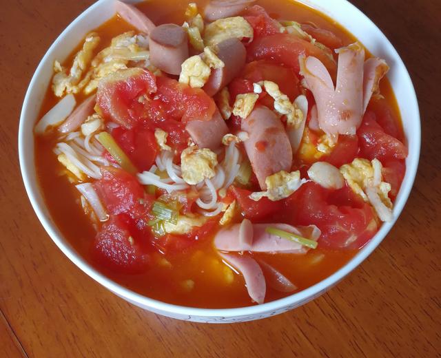西红柿鸡蛋火腿面的做法