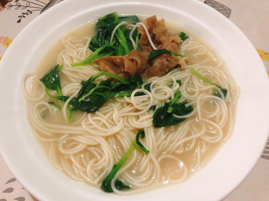 卡妈私房菜~青菜鸡蛋面（汤面）