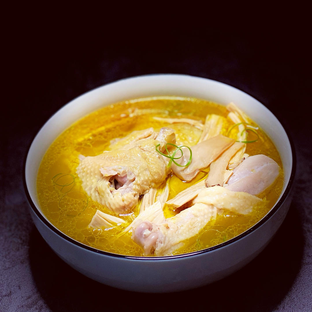 鹏妈在奔跑做的76保存住香味的清靓鸡汤