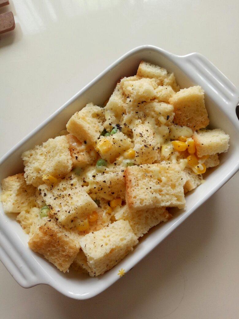 快手早餐——咸焗杂蔬面包布丁