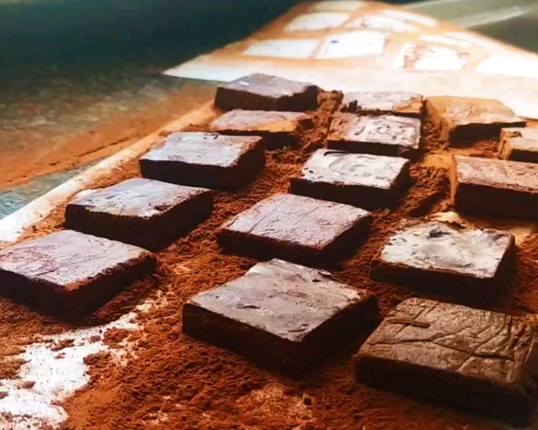 【自制无糖（纯天然代糖）的巧克力系列】之四：生巧的制作，所有的人都能做好，撒上可可粉把所有的不足都变成奢华好看。的做法 步骤24
