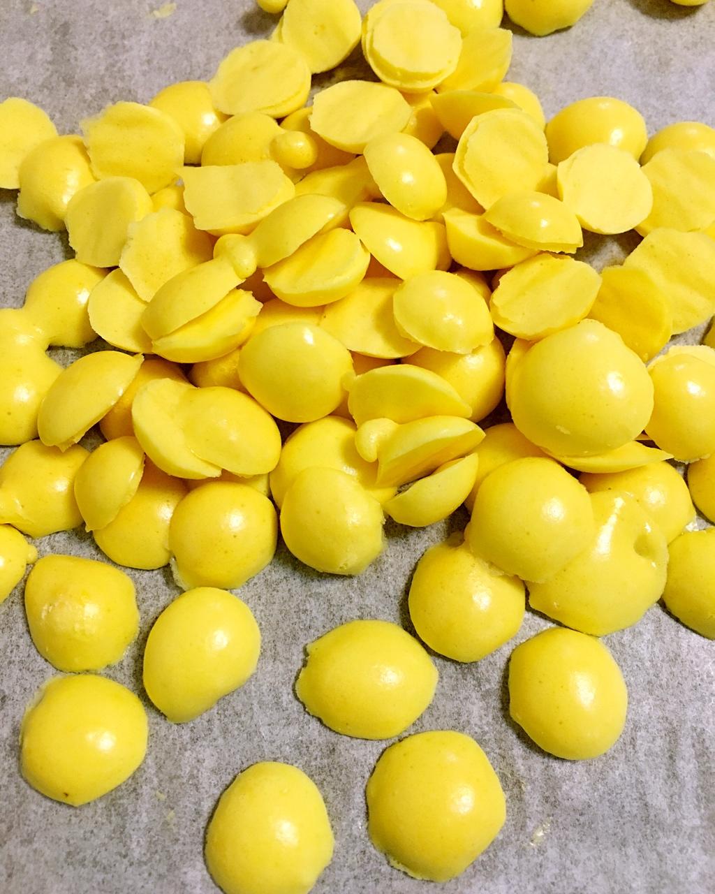 入口即化的无添加蛋黄溶豆