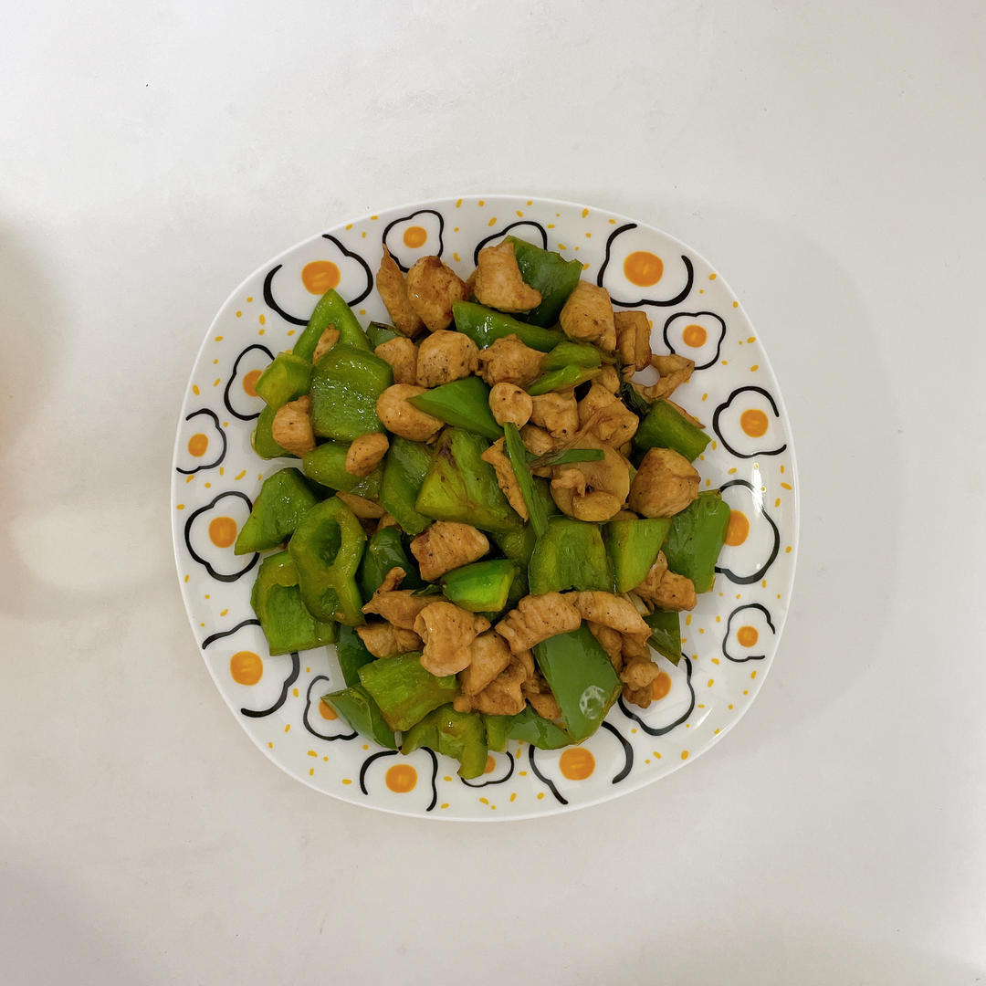 嫩嫩的鸡胸肉炒青椒