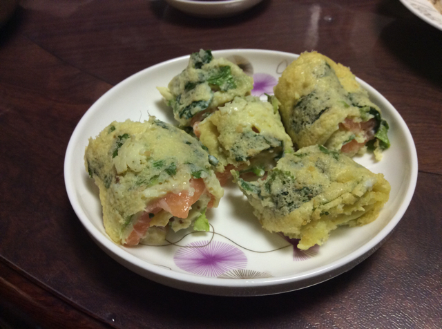 烟熏三文鱼菠菜蛋卷