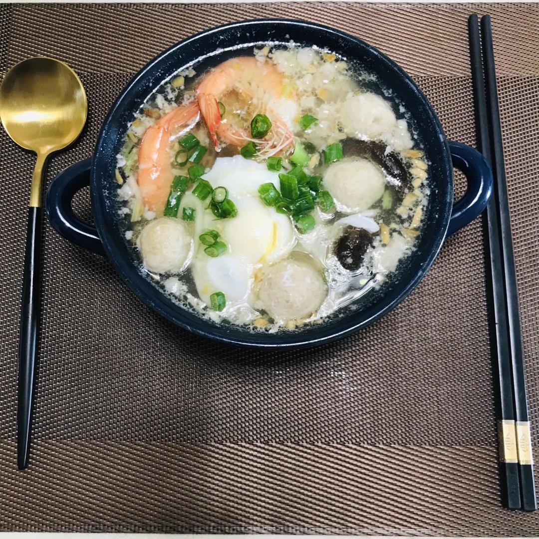 香菇鸡蛋汤面