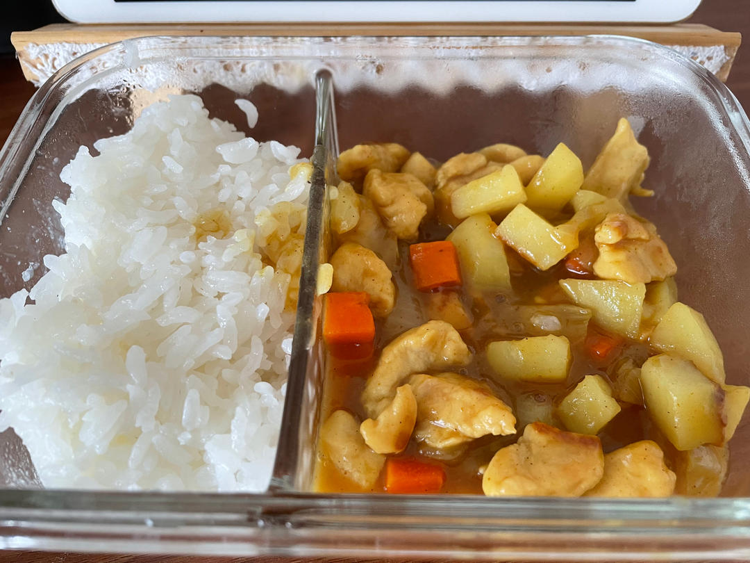 咖喱鸡块饭（百梦多咖喱超级简单版）