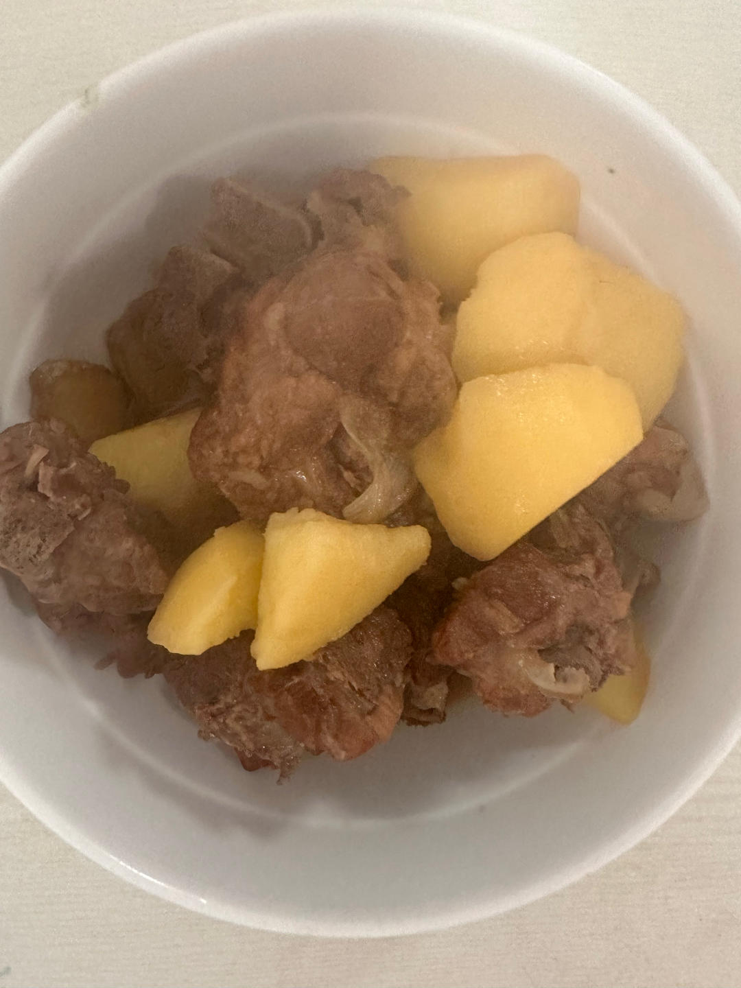 吃不够的脊骨炖土豆