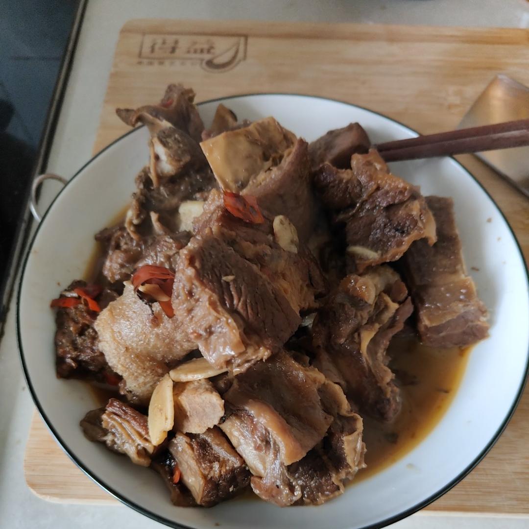 家常红烧牛排骨
