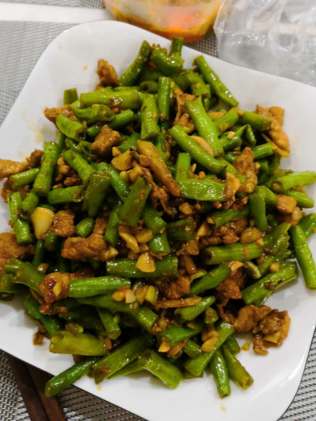 干煸豆角炒肉