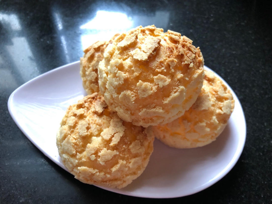 静静猪宝贝做的低油版酥皮泡芙(超酥脆)