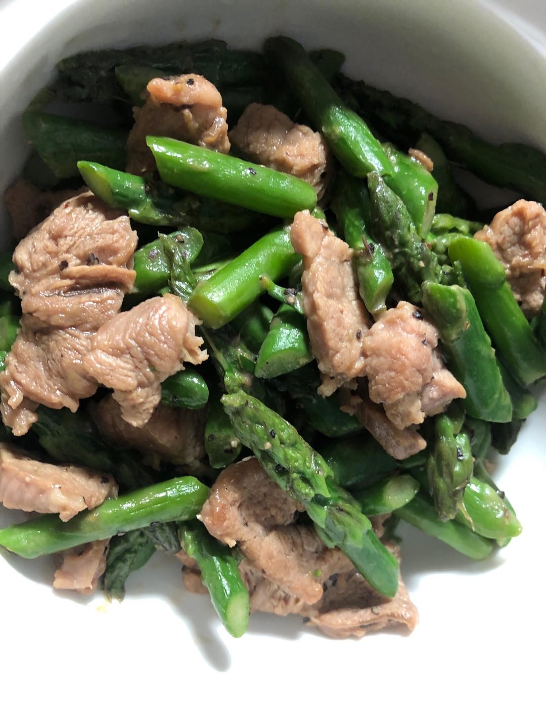 黑椒牛肉炒芦笋