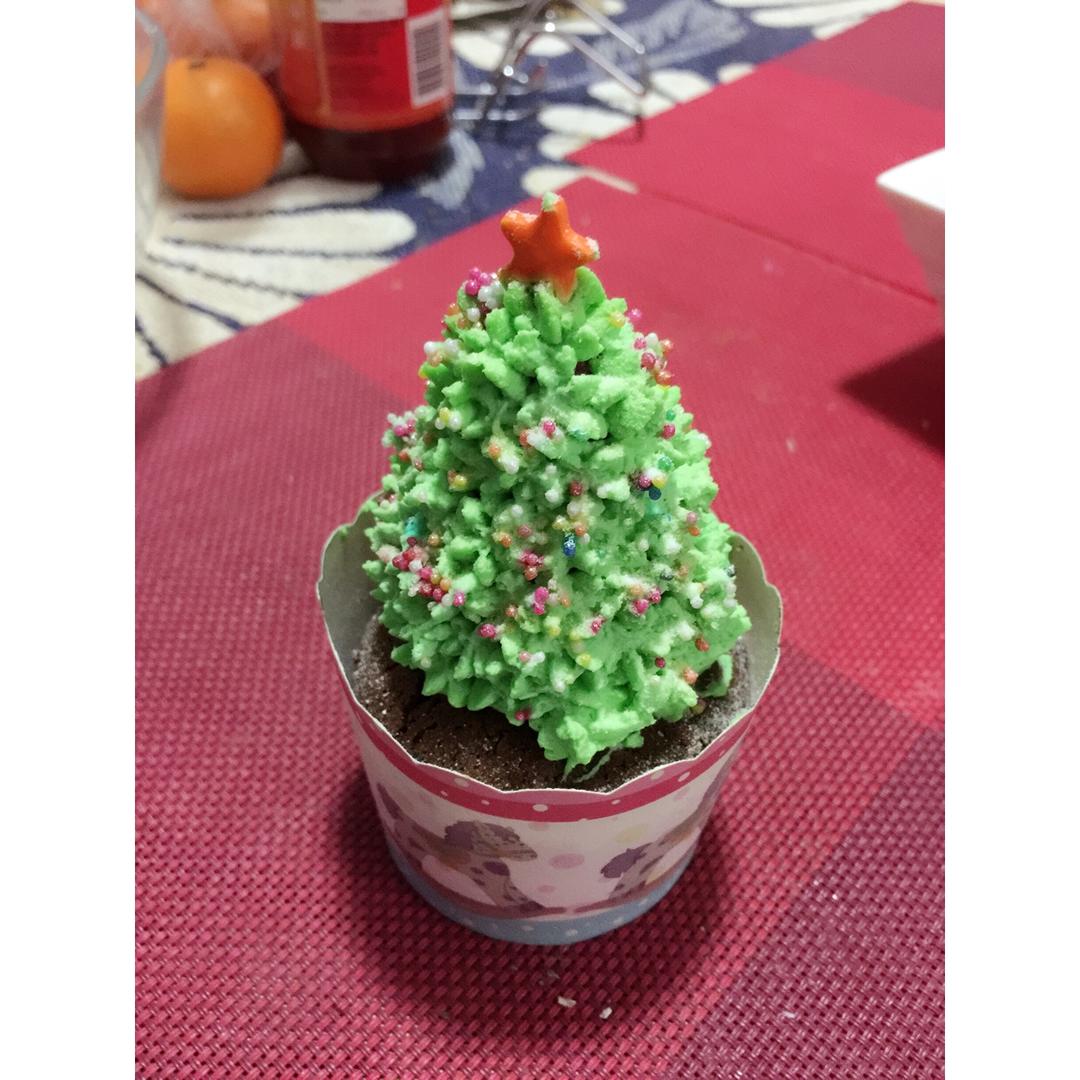 多肉植物仙人球杯子蛋糕（抹茶草莓可可cupcake）