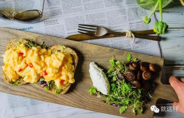 美好的早午餐自己做，Chilli Scrambled Eggs On Toast