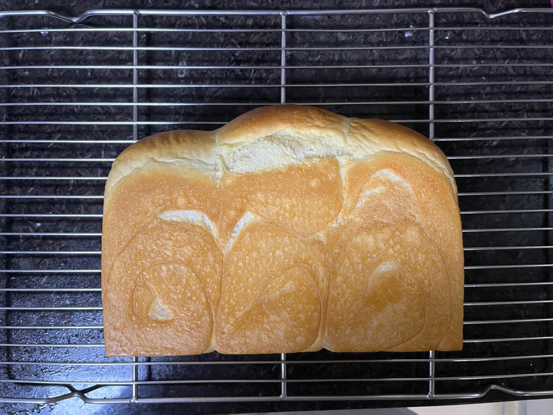 奶油吐司，鲜奶奶油嫩白吐司