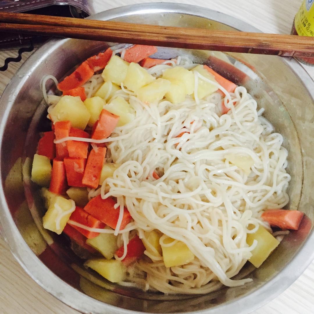 土豆焖面