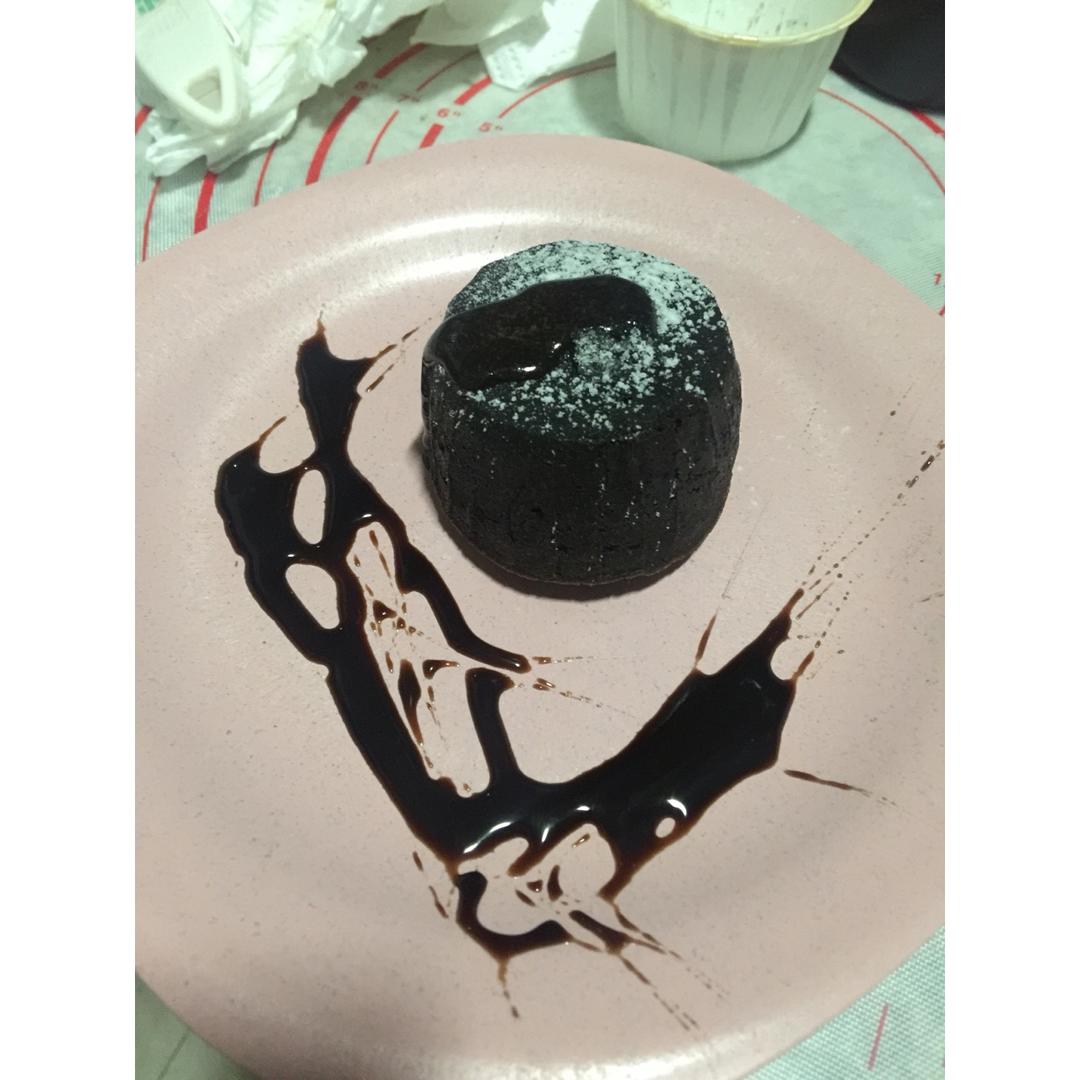 给妹子群的巧克力熔岩蛋糕