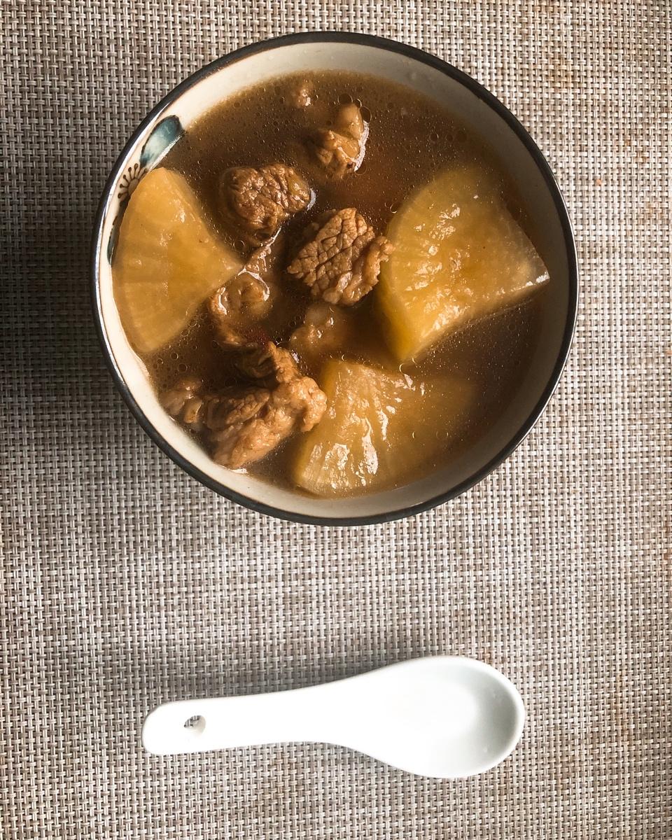 白萝卜炖牛腩