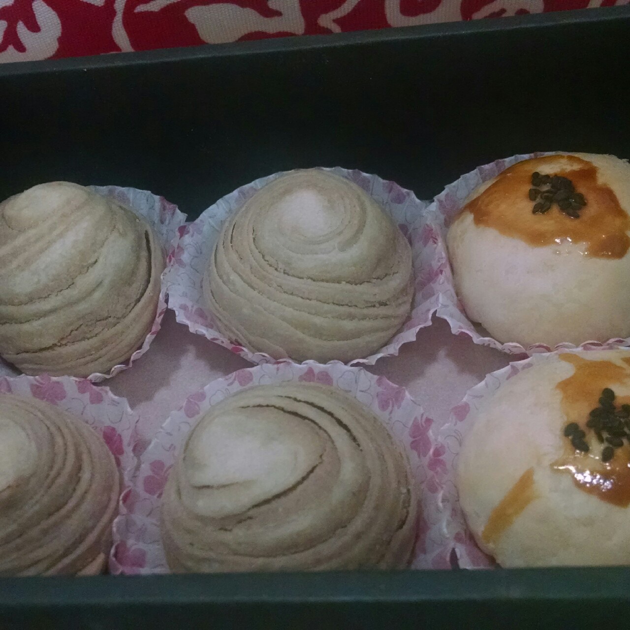蛋黄酥~紫薯、抹茶、原味~花好月圆，中秋快乐~内附一次做六色蛋黄酥方法~