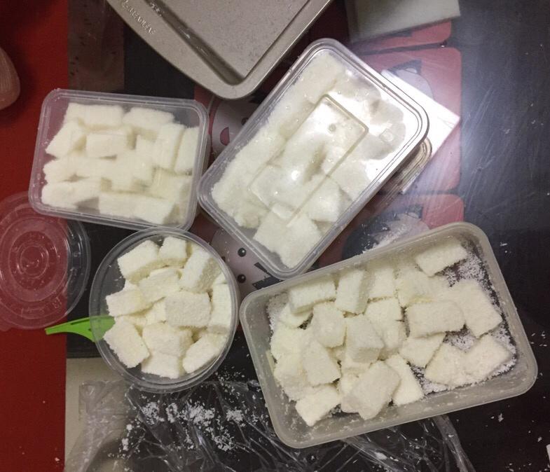 完胜85度C牛奶椰丝小方