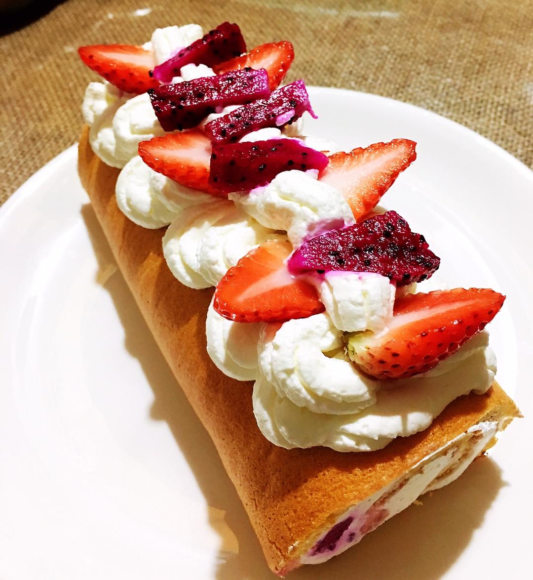 草莓奶油卷/O卷/小山卷