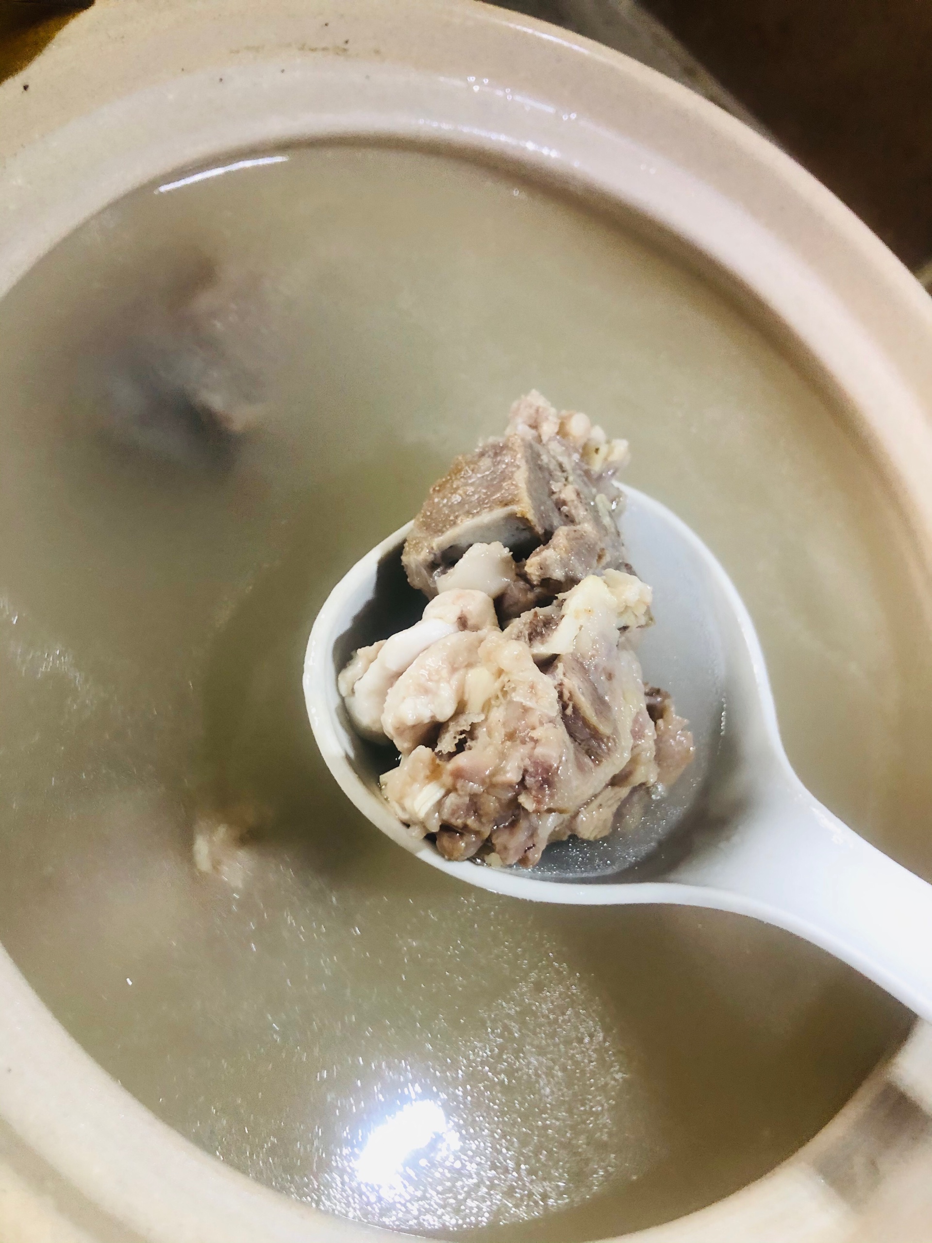 小白菜咸骨汤的做法 步骤2