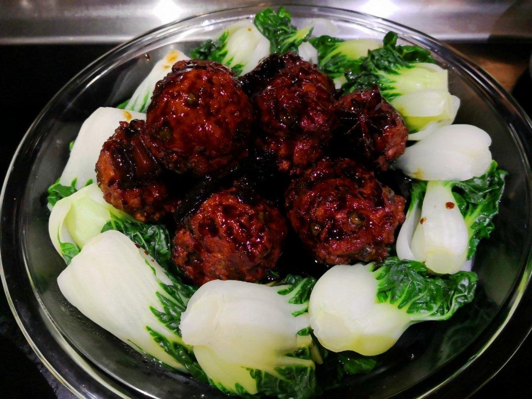 四喜丸子/红烧狮子头 Chinese Meatballs