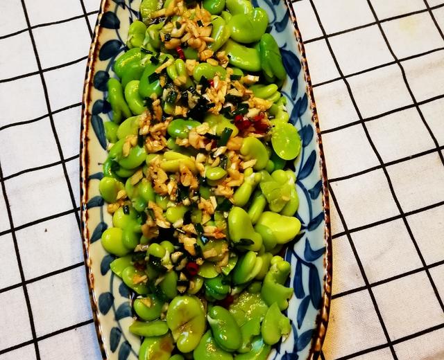 春天🌱的一口💋嫩鲜“油淋蚕豆”，好的食材🥒🥕🌶需要最简单、最朴质的烹饪来料理