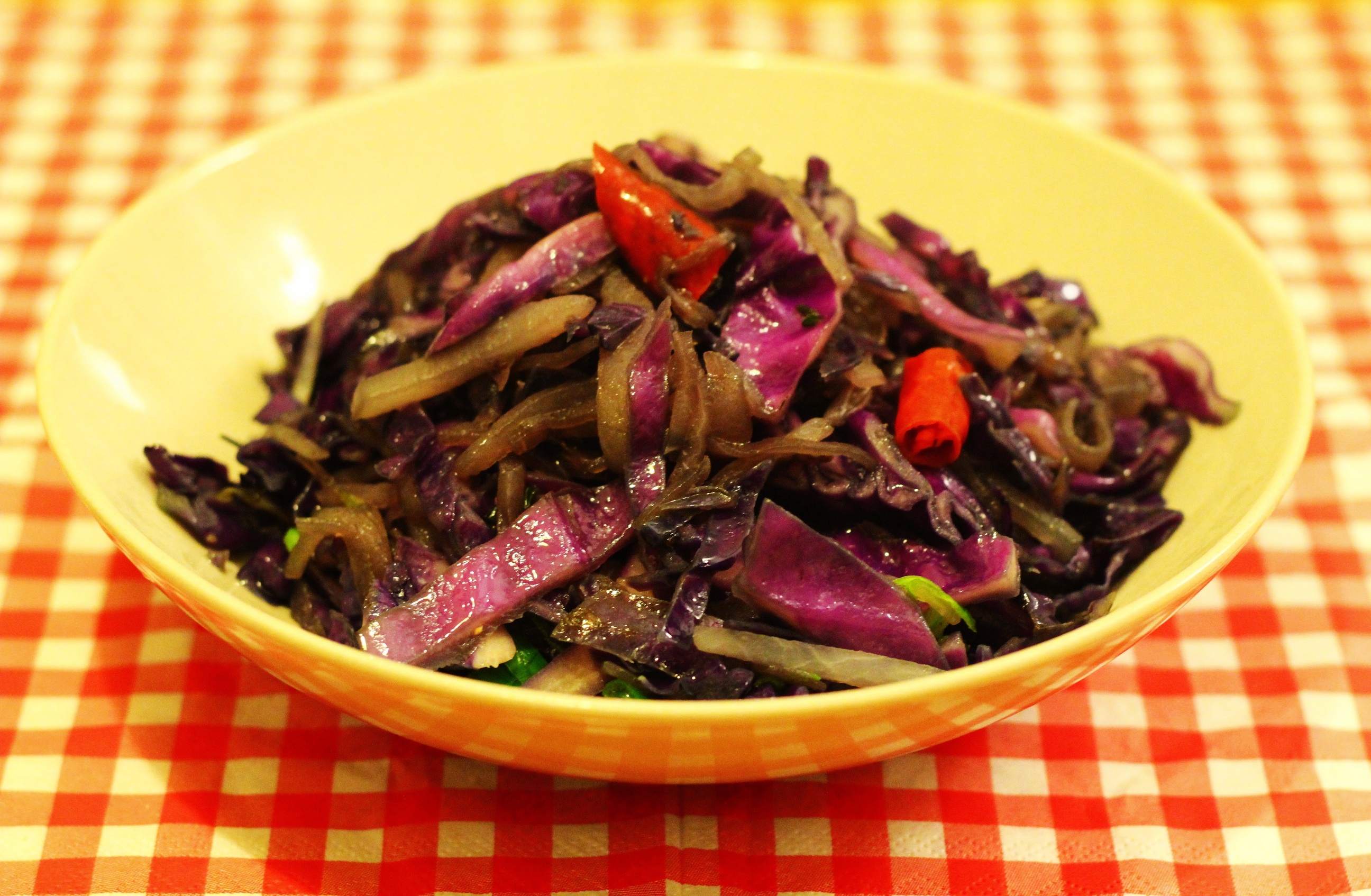 董太的私房菜--白萝卜丝炒紫甘蓝的做法