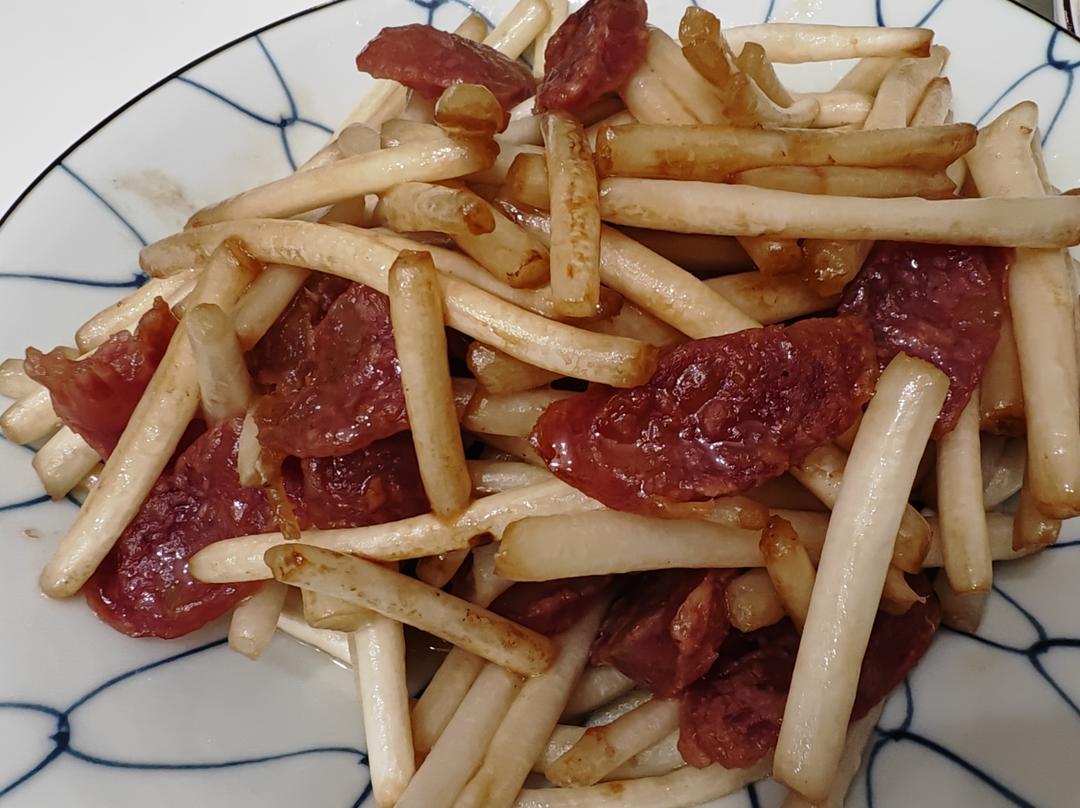 花生芽炒腊肠 超好吃