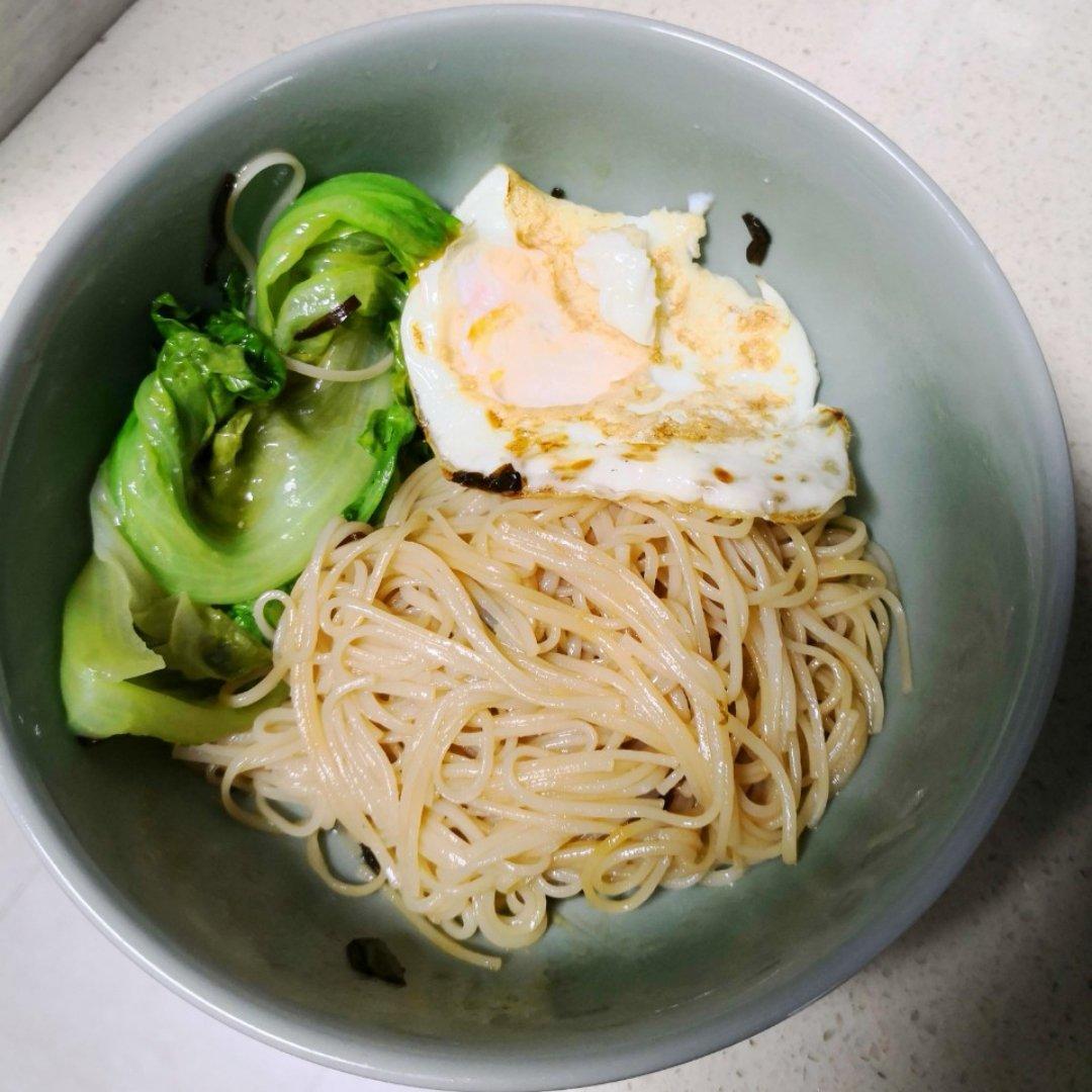 葱油拌面Spring Onion Noodles