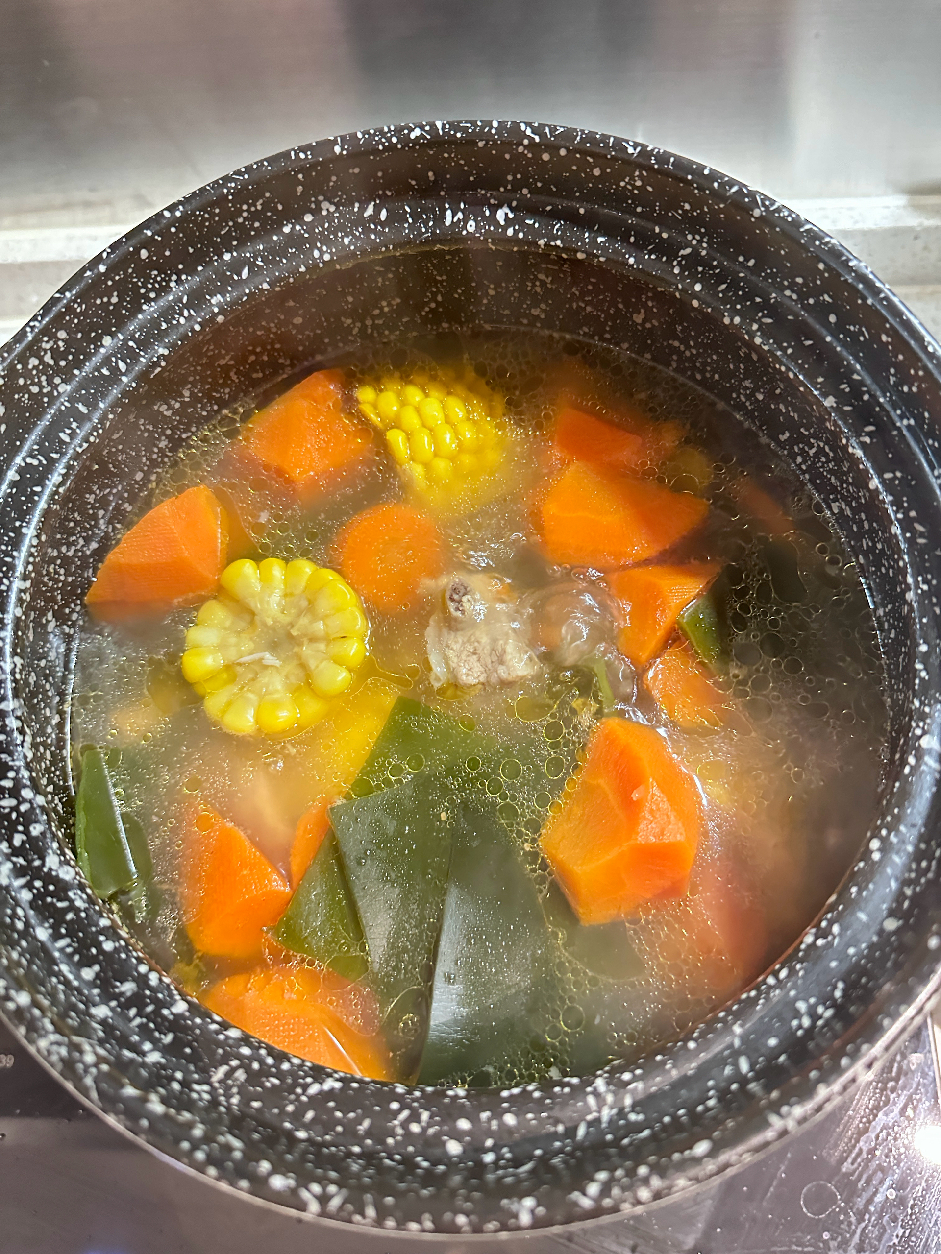 海带玉米胡萝卜排骨汤