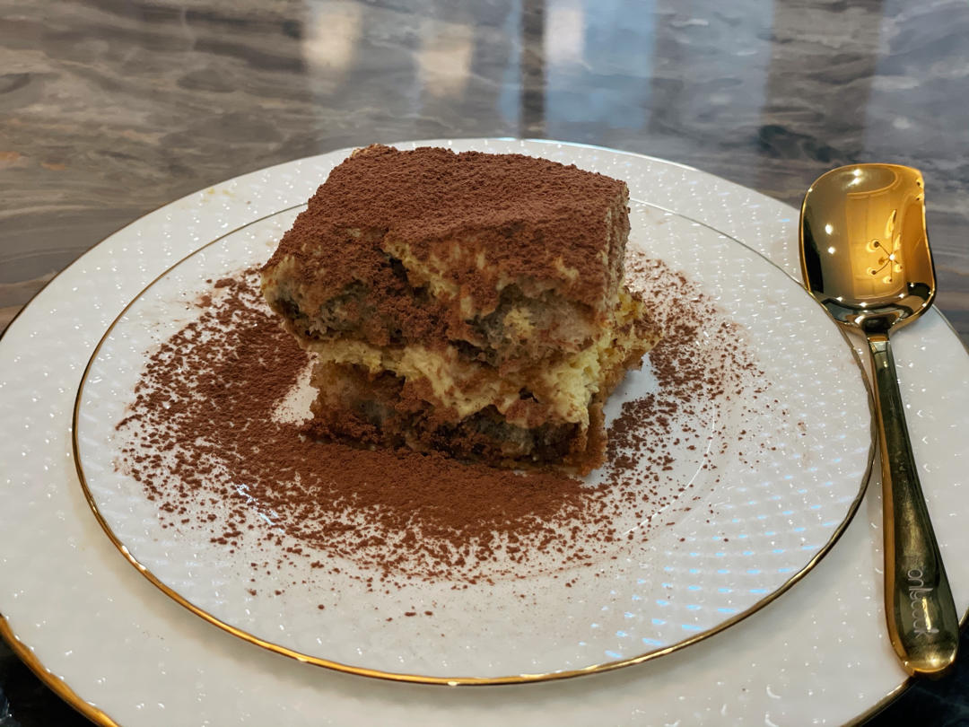 在欧洲学会的经典版提拉米苏