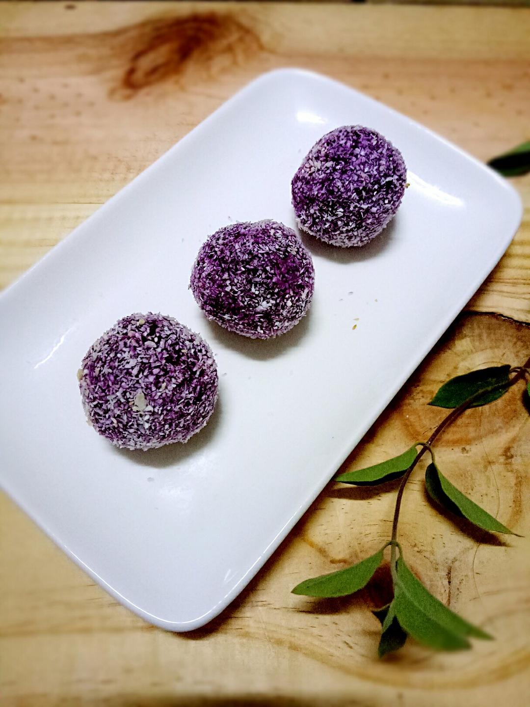 彩色铃铛做的紫薯燕麦椰蓉球健康小零食