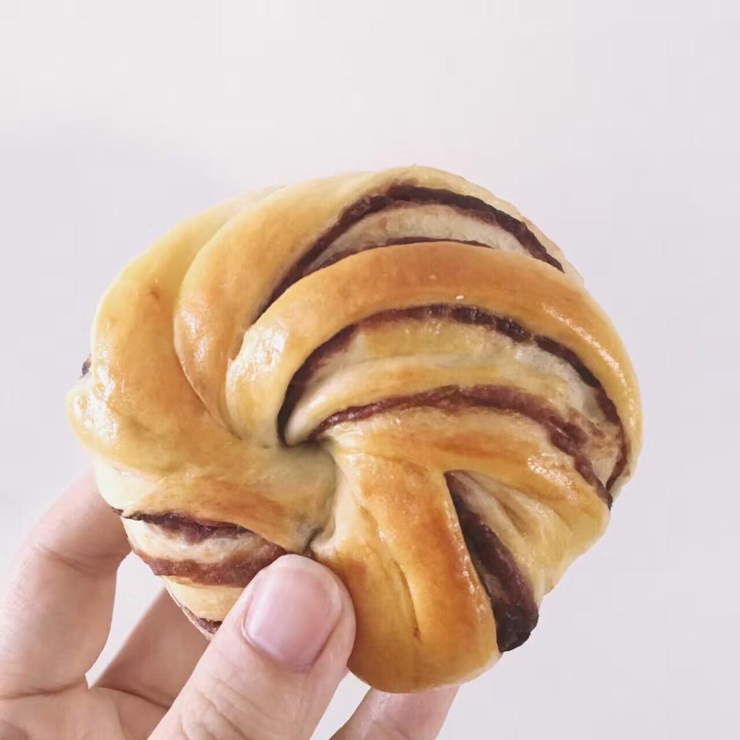 豆沙卷面包